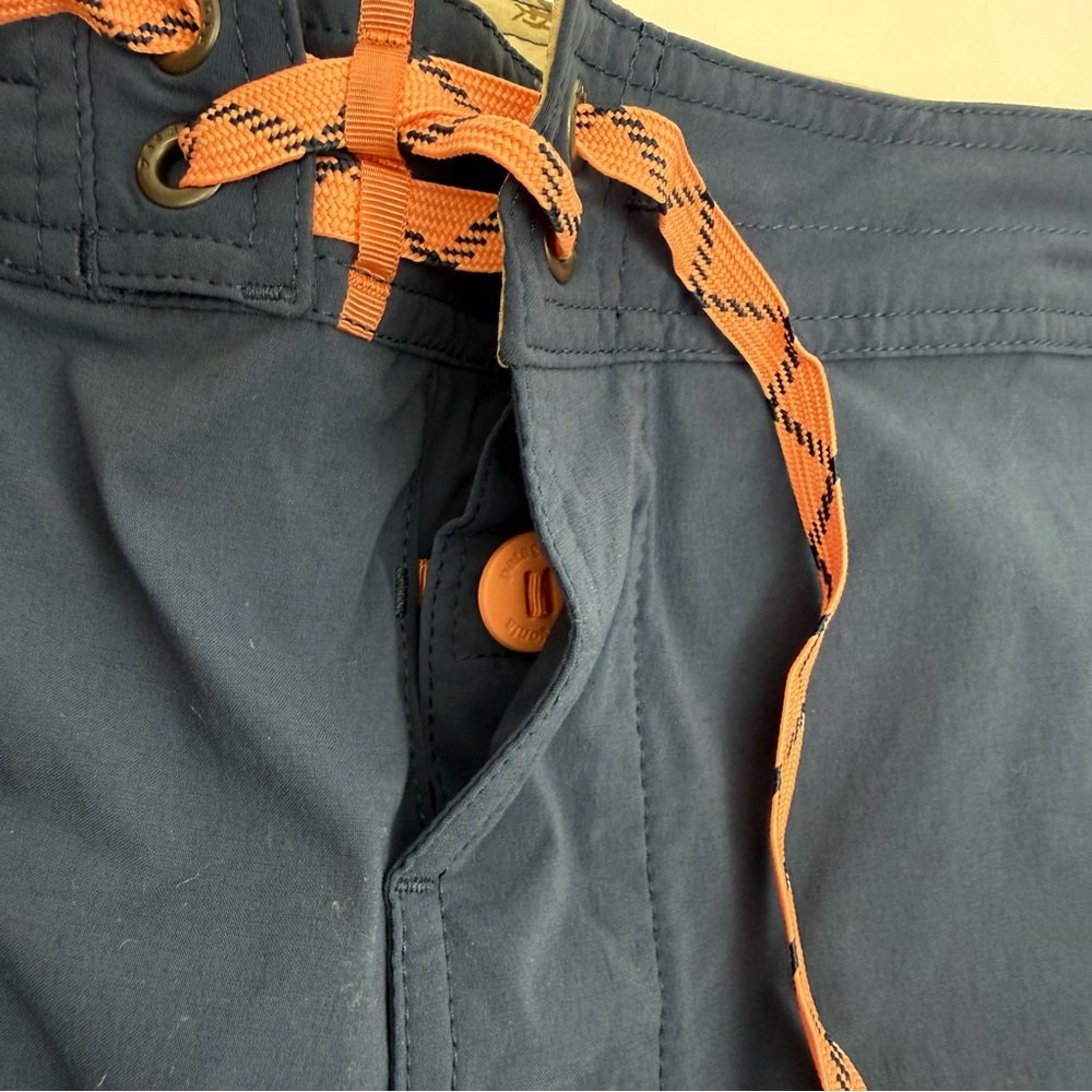 Patagonia Men’s Stretch Wavefarer® Boardshorts
21” Stone Blue - Picture 4 of 10